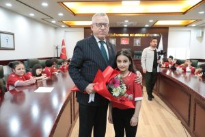 Başkan Arslan, minik öğrencileri ağırladı