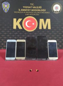 Kopya düzeneğiyle sınava girdiler