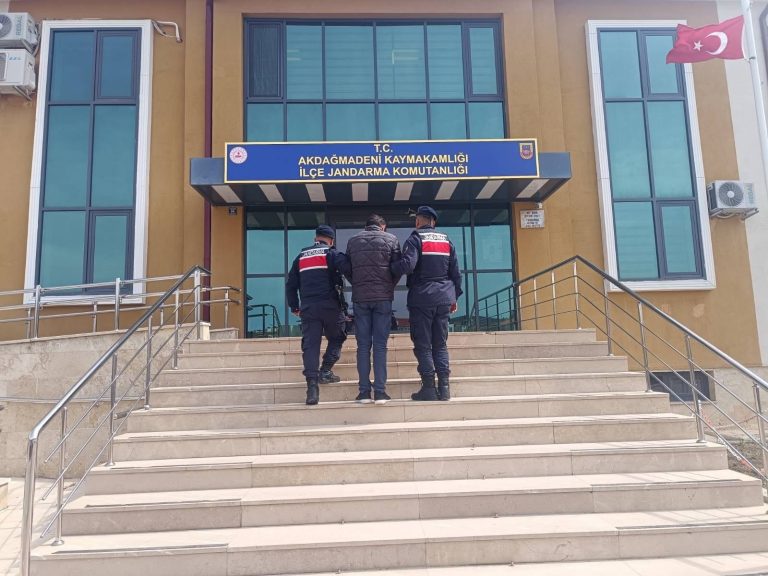 Jandarmadan aranan şahıslara operasyon