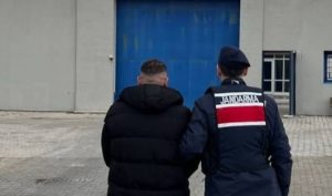Aranan şahıs jandarma operasyonuyla yakalandı