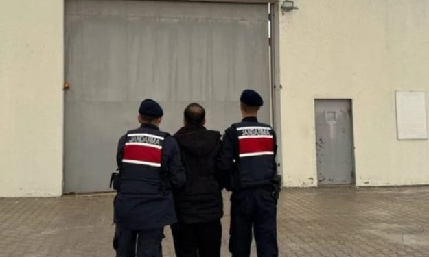 Aranan şahıs jandarma tarafından yakalandı