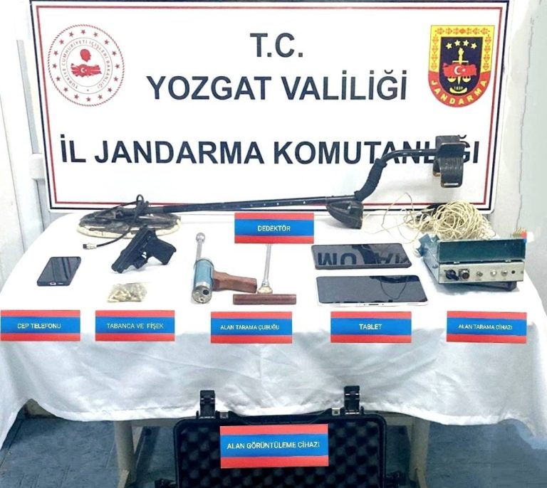 Kaçak kazı’da silah ve ekipman ele geçirildi