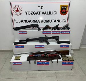 Silahlı kavga sonrası çok sayıda silah ele geçirildi