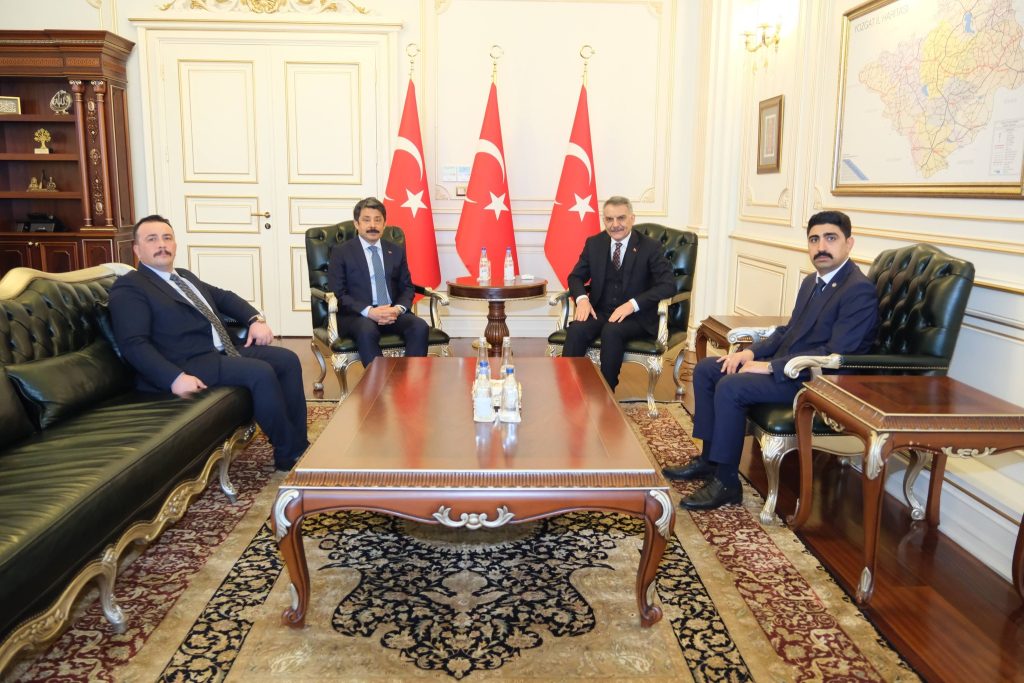 Kırşehir protokolünden Vali Özkan’a ziyaret