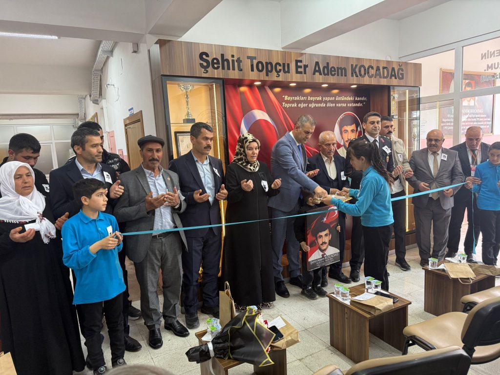  Şehit Adem Kocadağ’ın hatırası okulda yaşatılıyor