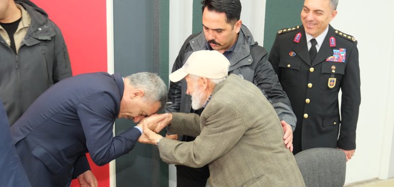 Vali Özkan şehit aileleri ve gazilerle bir araya geldi