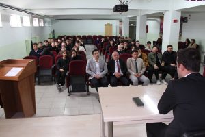 Kaymakam Demirkıran’dan meslek seçiminde altın tavsiyeler