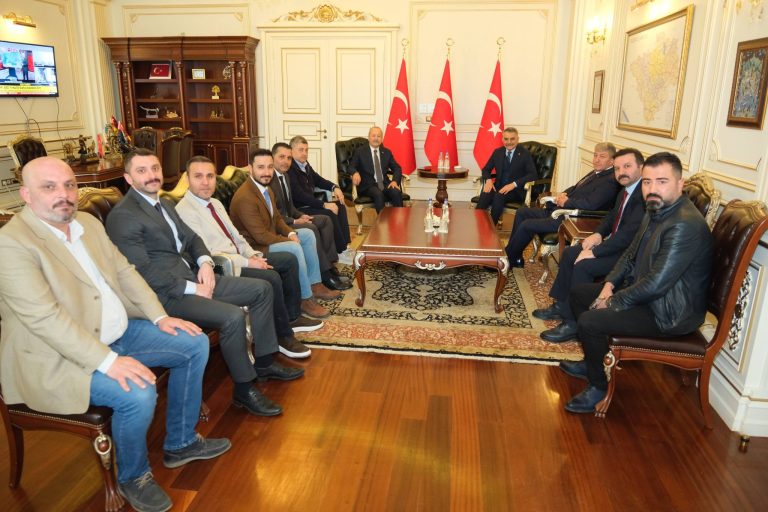 Vekillerden Vali Özkan’a ziyaret
