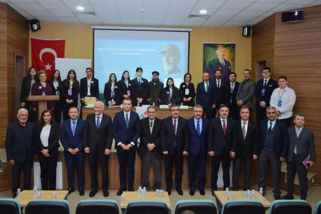 Yerköy’de Mustafa Kutlu Paneli