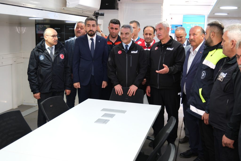 Baraj taşkını senaryosu gerçeği aratmadı
