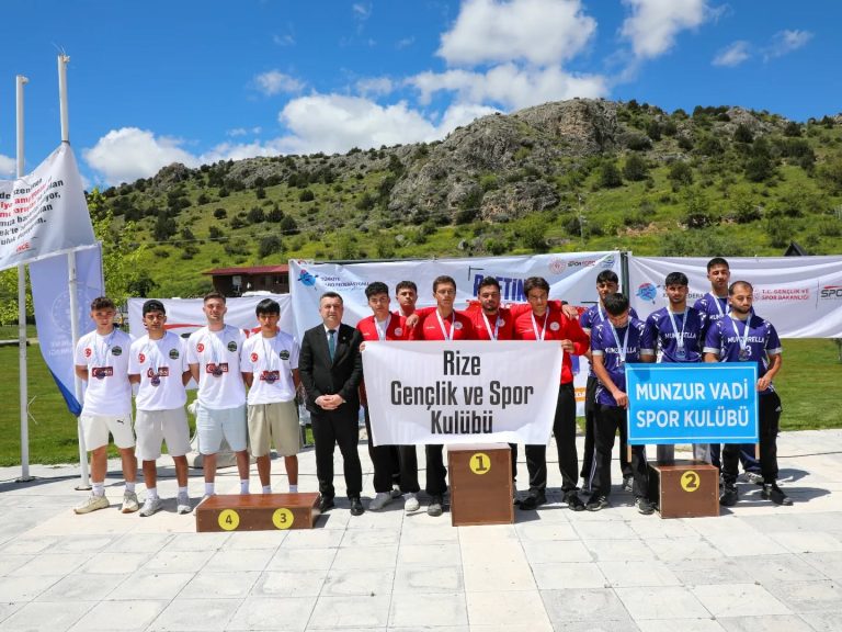 Gençler festivalde buluştu