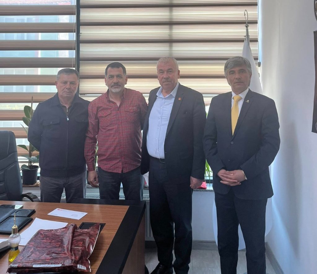 Yaşar’dan Bakkallar Odası Başkanı Akdemir’e ziyaret