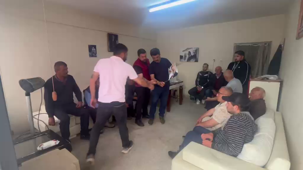 Aydıncık’ta Kılıçdaroğlu posteri yakıldı