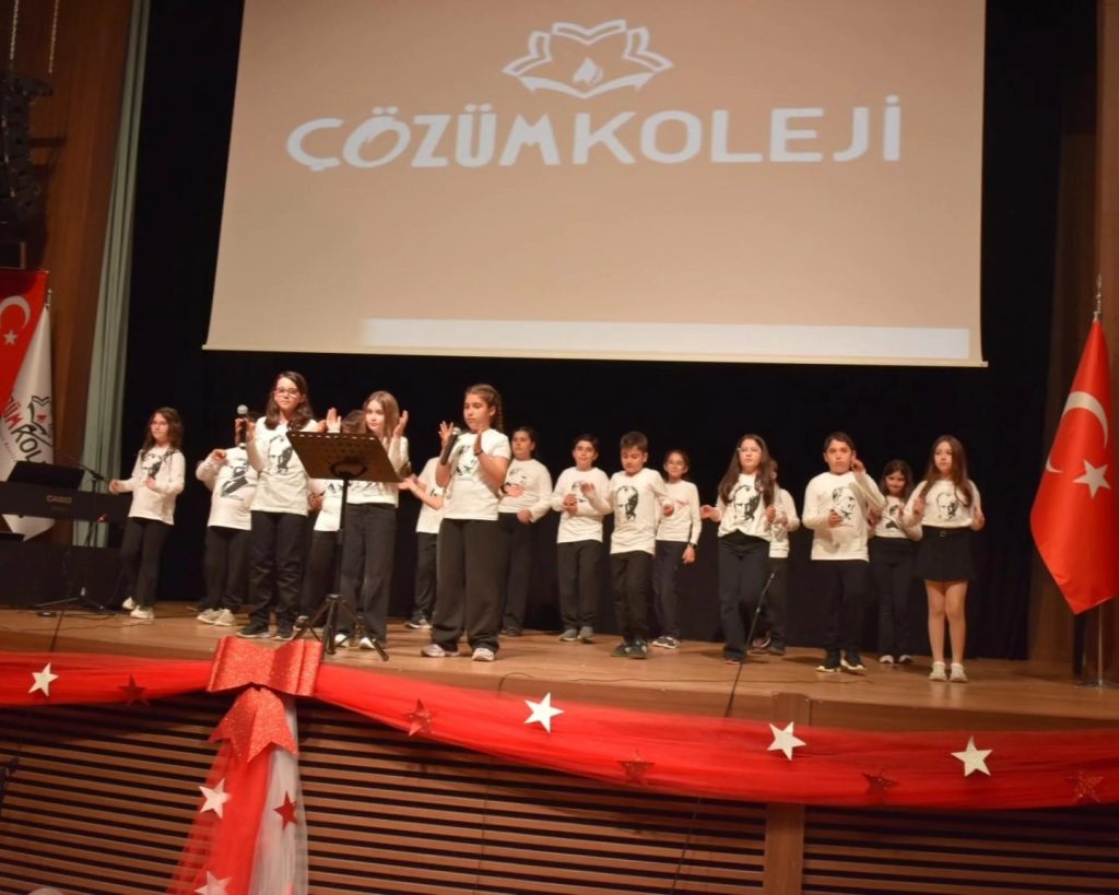 Çözüm Koleji’nden yıl sonu gösterisi