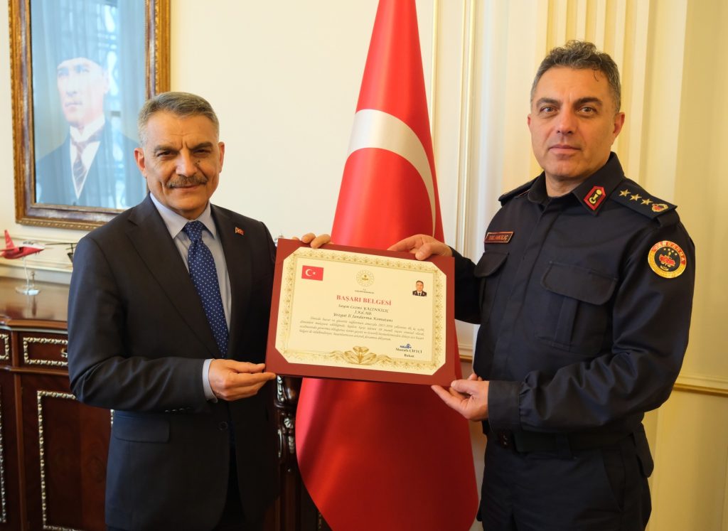 Kıdemli Albay Yalınkılıç’a teşekkür