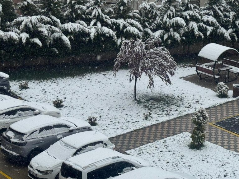 Yozgat’ta Mayıs ayında kar sürprizi