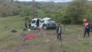 Öğrenci servisi şarampole uçtu: 3 ölü, 7 yaralı