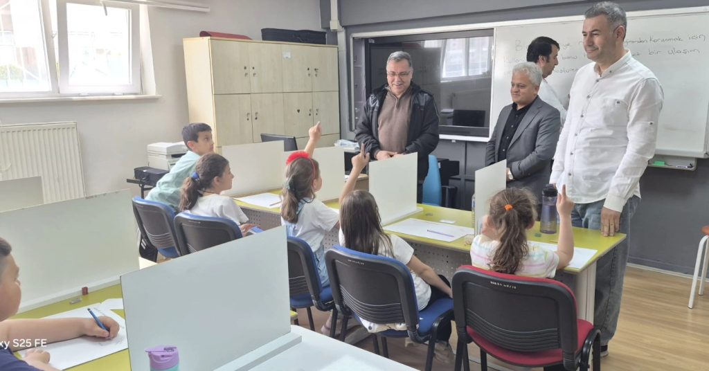  Yetenekli öğrenciler geleceğe hazırlanıyor