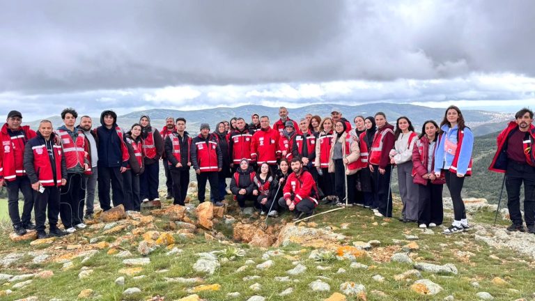 Kirazlı Göleti’nden Çeşka Kalesi’ne yürüdüler