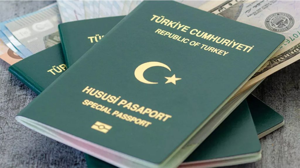 Özel okul öğretmenlerine yeşil pasaport yolu açılıyor