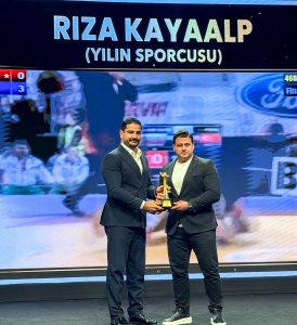 Rıza Kayaalp’e “yılın sporcusu” ödülü