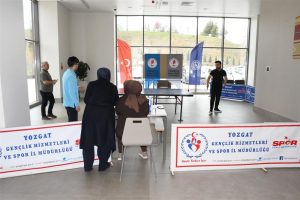 Sağlıkçılar turnuvada buluştu
