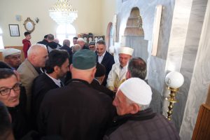 Vali Özkan vatandaşlarla bayramlaştı