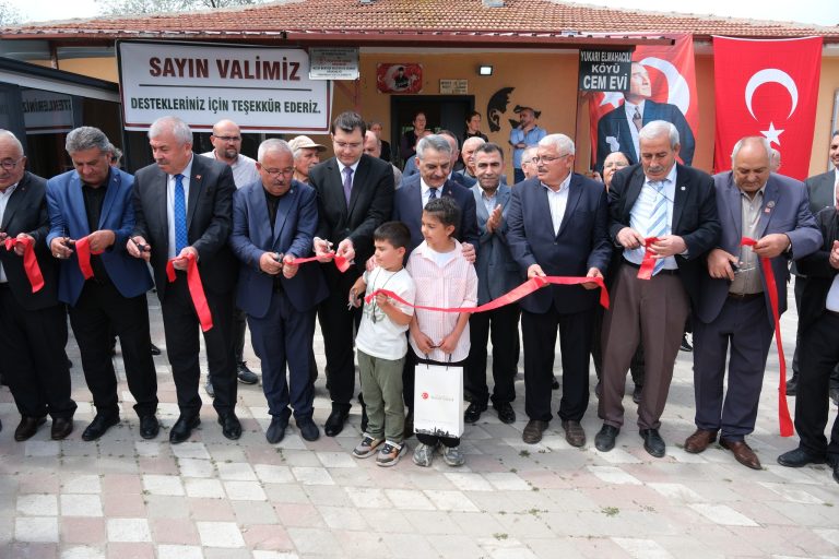 Cemevi dualarla hizmete açıldı