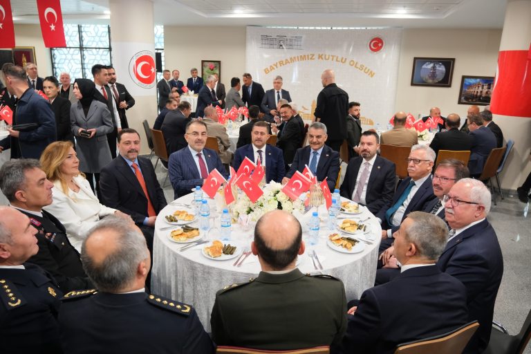 Yozgat’ta bayramın adresi birlik ve beraberlik oldu
