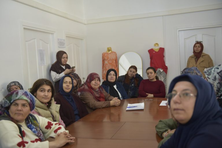 Kursiyerlere tasarruf ve bütçe dersi