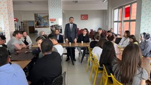 Şimşek gençlerle geleceği konuştu