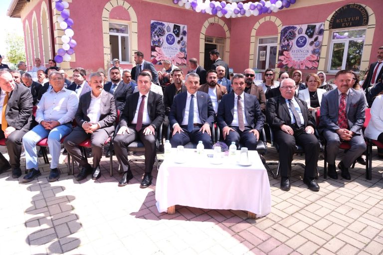 Vali Özkan: Kadın emeği kalkınmanın temelidir