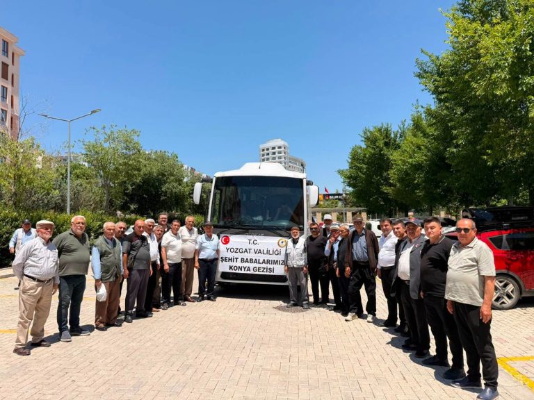 Şehit babaları ve gaziler Konya’da ağırlandı