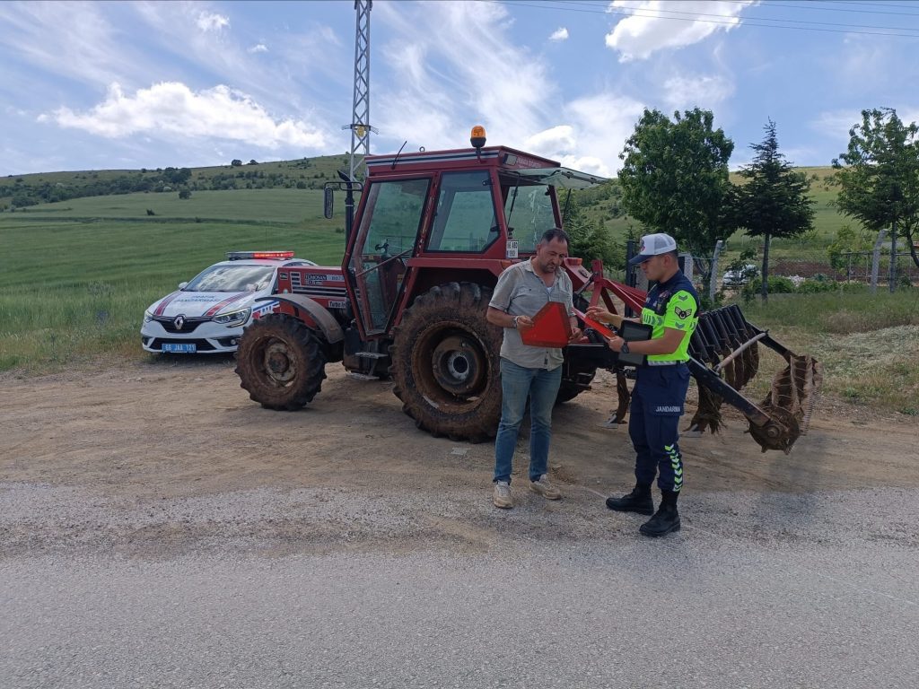 Jandarma’dan tarım araçlarına denetim