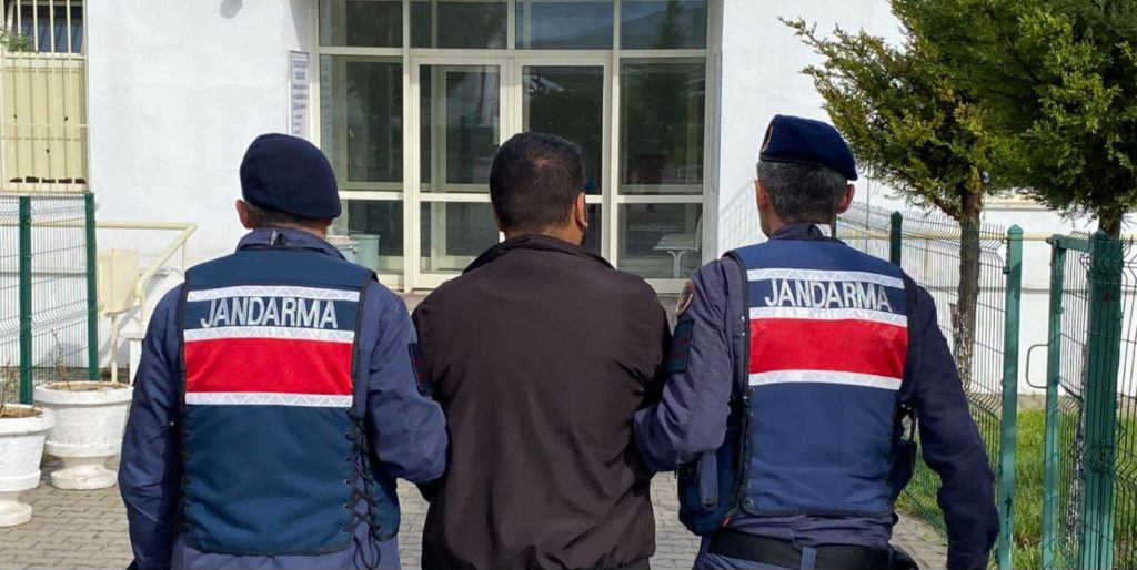 Aranan şahıslar tek tek yakalandı