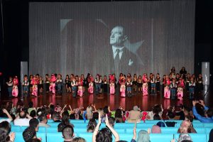 Küçük Eller Kreş’ten muhteşem yıl sonu gösterisi