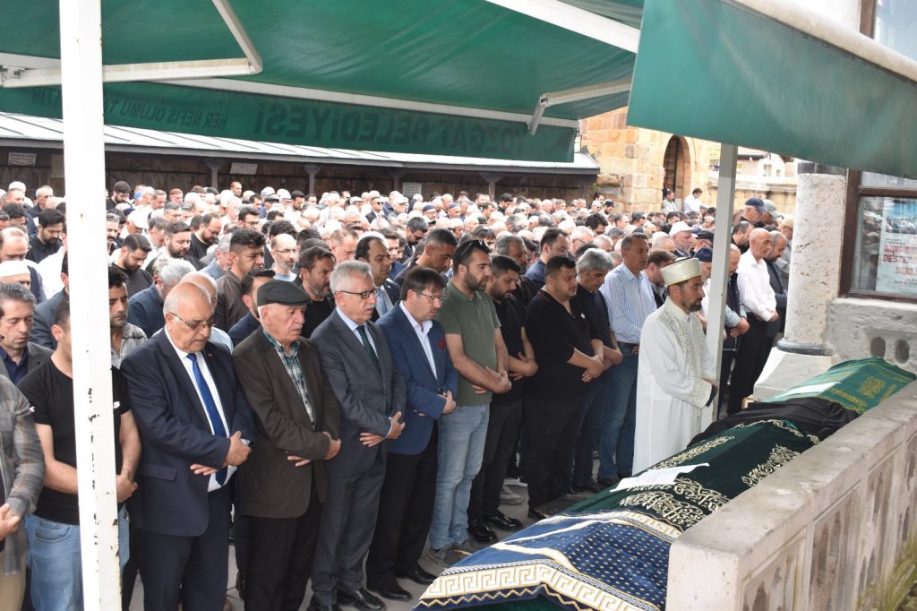 Emekli öğretmen Okur son yolculuğuna uğurlandı