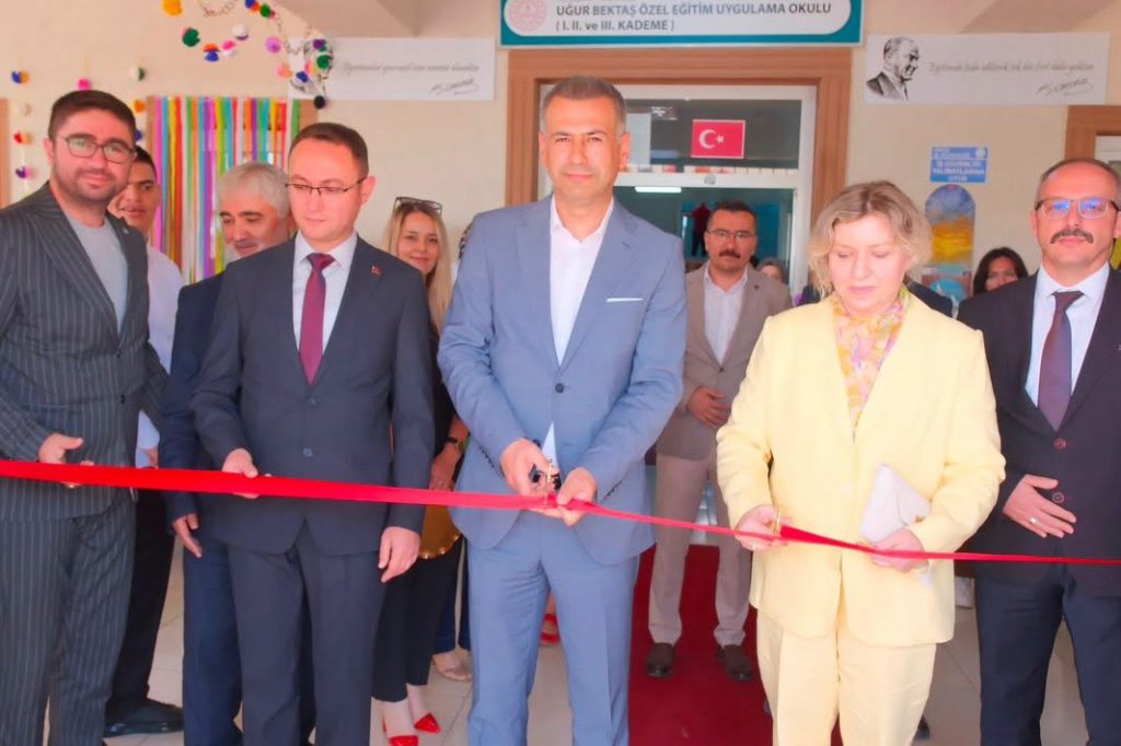 Özel öğrencilerin eserleri büyük beğeni topladı