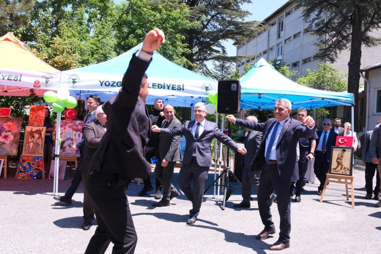 Hastalar ve aileleri moral buldu