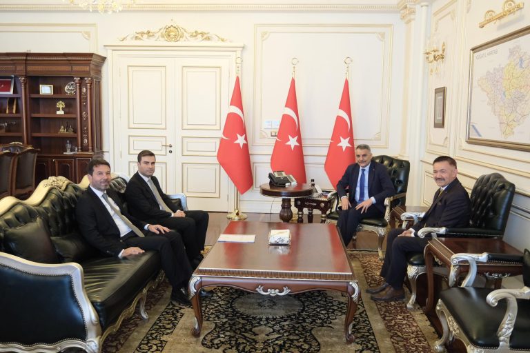Yatırım ve hizmetler ele alındı
