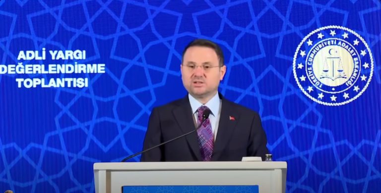 Bakan Gürlek: “FETÖ ile mücadelede rehavete yer yok”
