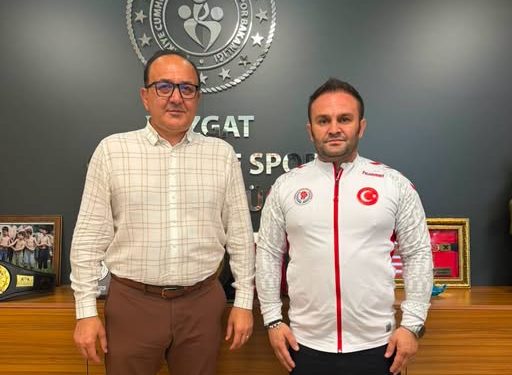 Ay-yıldızlı ekibe Yozgatlı hoca