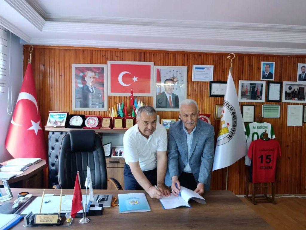 Umutlu Belediyesi’nde  toplu iş sözleşmesi sevinci