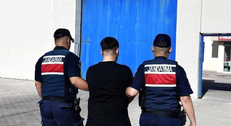 Aranan 3 şahıs yakalandı