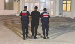 Aranan 2 şüpheli yakalandı