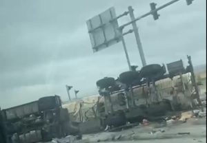 VİDEOLU HABER: Tır ile tanker çarpıştı: 2 sürücü yaralandı