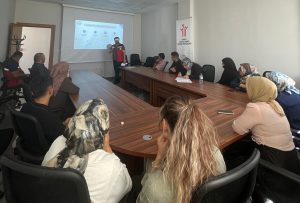 Ailelere “aile içi iletişim” eğitimi
