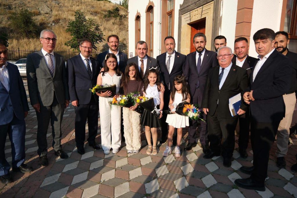 AK Parti’de hedef: Sıkılmadık el bırakmamak