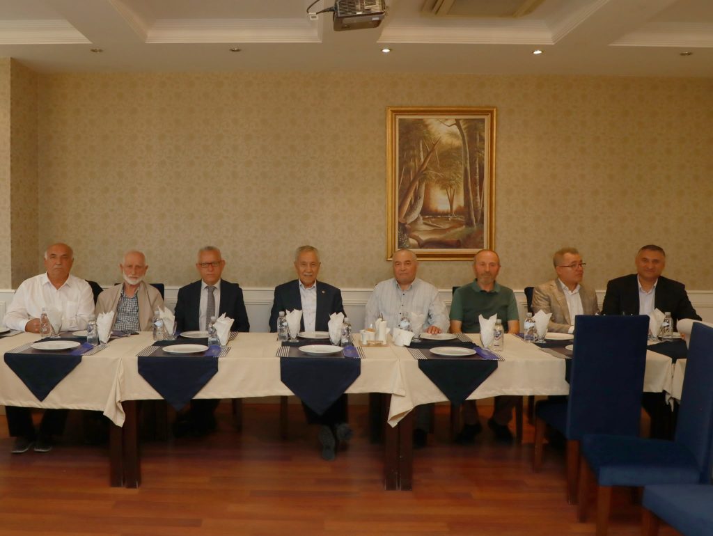 Arınç’ın programında dikkat çeken detay