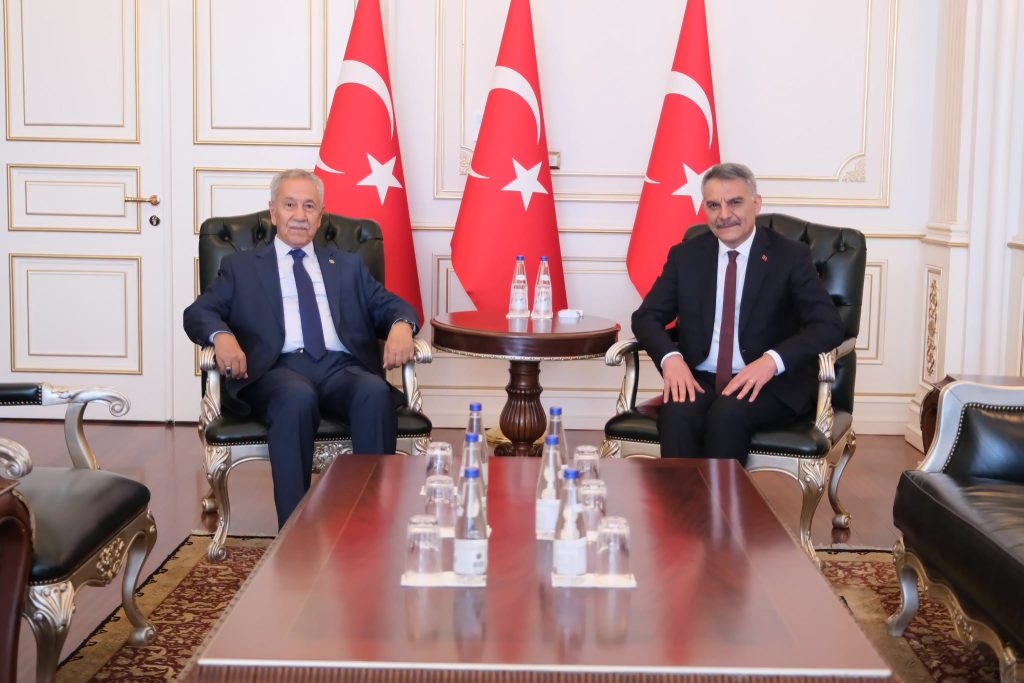 Arınç’tan Yozgat’a özel ziyaret